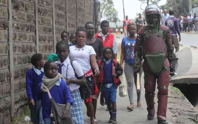 Schools to lose 20hrs of learning to demos