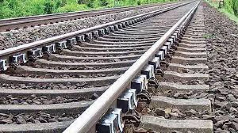 Kirinyaga man crushed to death while lying on the railway.