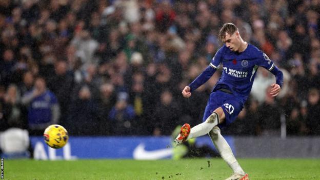 Chelsea snatch a draw with late penalty against Man City