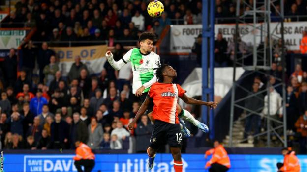 Diaz salvage a point for Liverpool at Luton