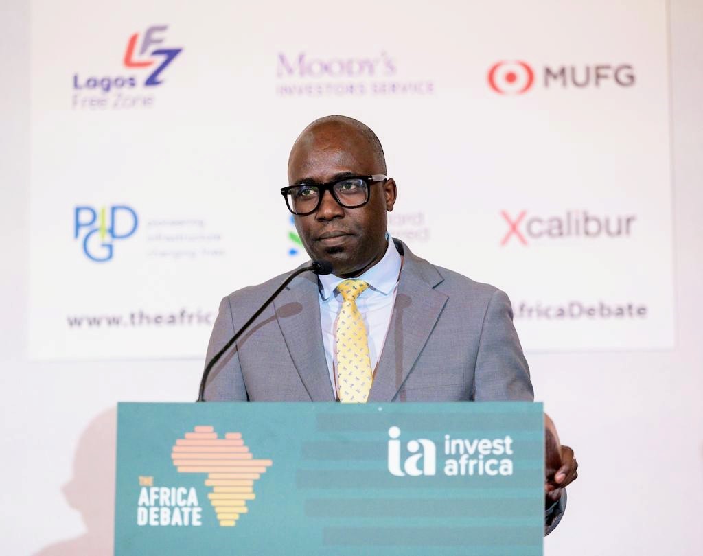 Debate on suitability of reappointment of fired cabinet secretaries.