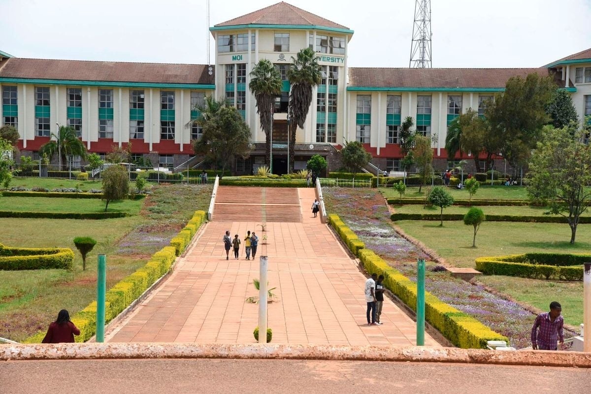 Govt raises retirement age for University lecturers to 70