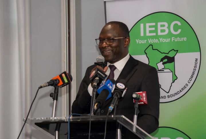 IEBC cautions Kenyans against social media job fraud