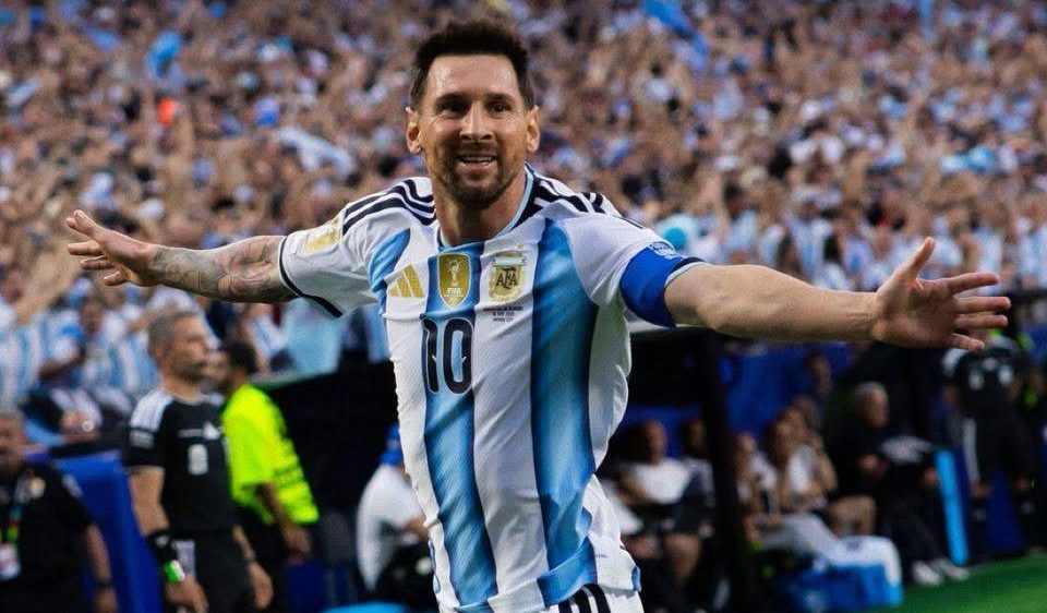 Lionel Messi sinks Algeria with memorable hat-trick