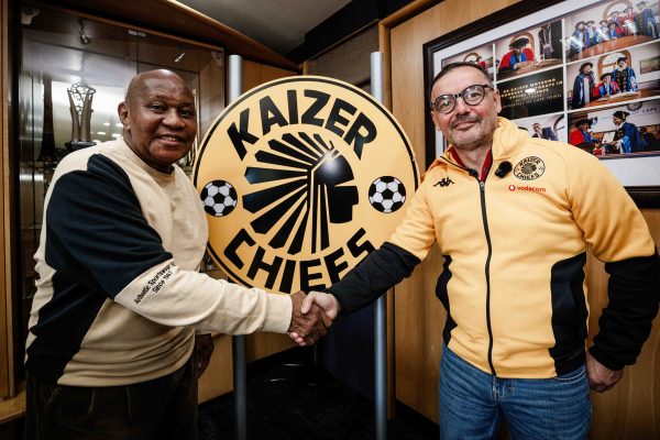 New Kaizer Chiefs coach Fernando da Cruz arrives to start work