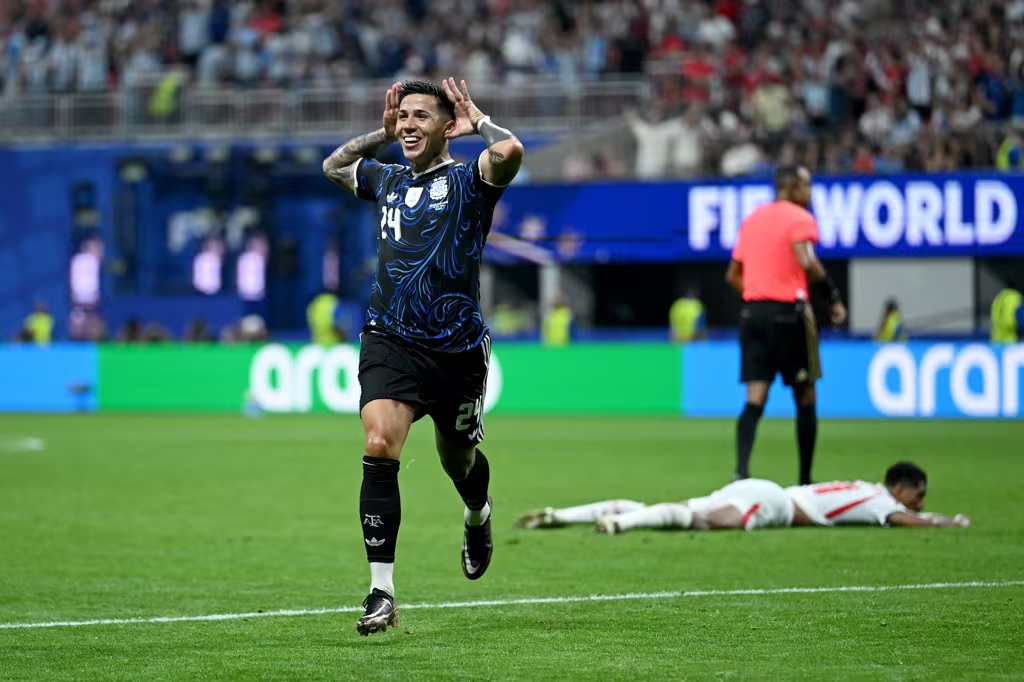 Argentina come back from brink to set up Spain showdown