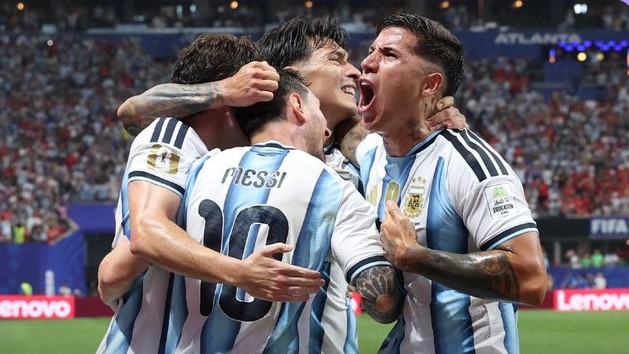 Messi and Argentina mount late World Cup comeback to stun Egypt