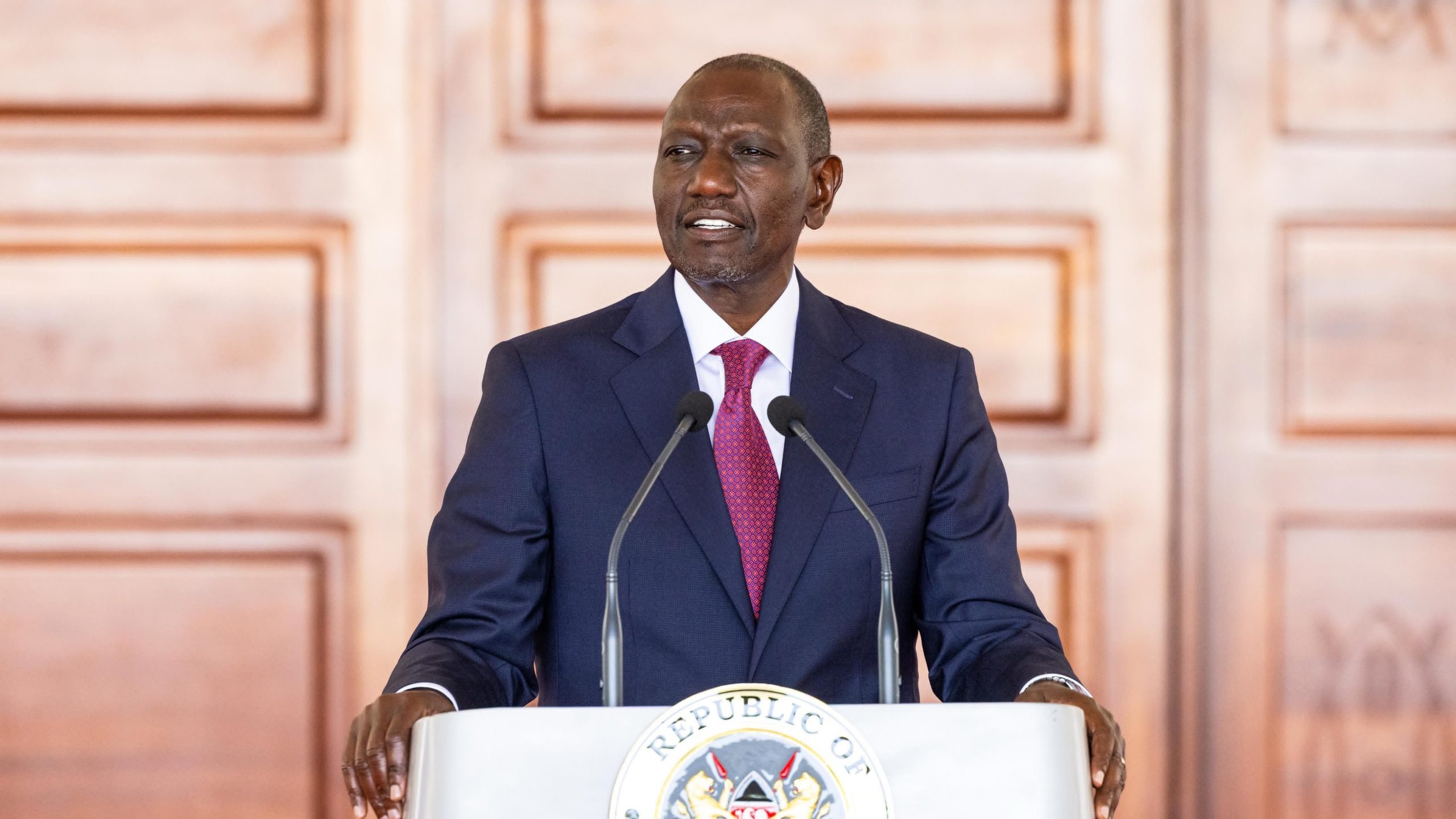Ruto vows to tackle goons menace as political temperature rises